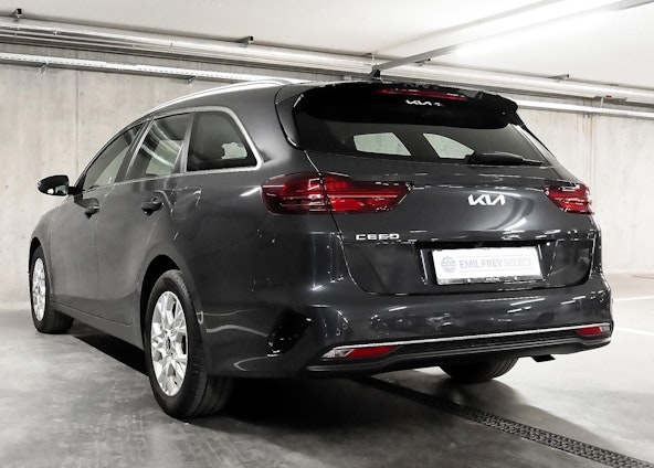 Vehicle image 11 Vehicle image 11