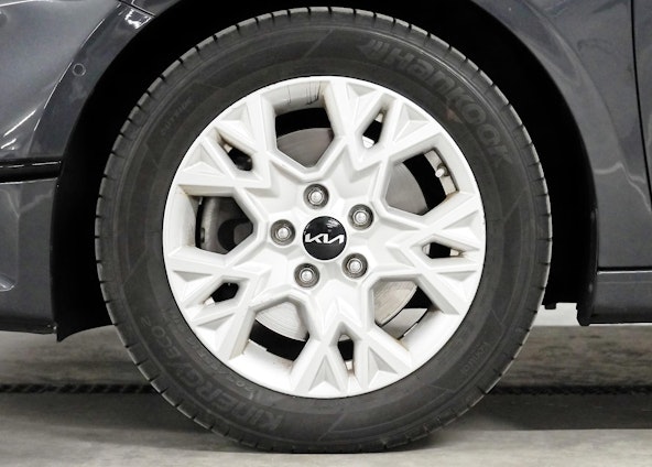 Vehicle image 13 Vehicle image 13