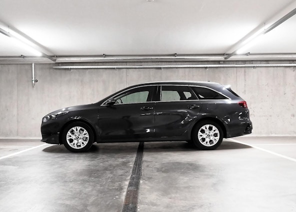 Vehicle image 3 Vehicle image 3