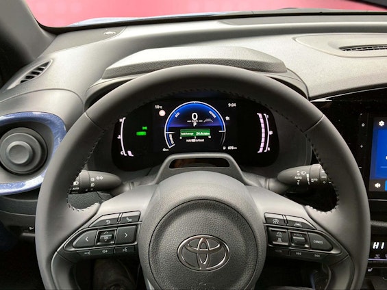 Vehicle image 10 Vehicle image 10