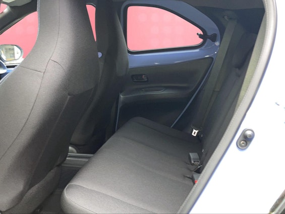 Vehicle image 12 Vehicle image 12