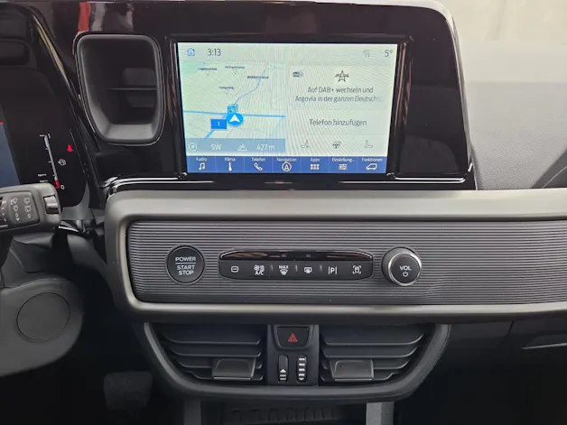 Ford Tourneo Courier 1.0 EcoBoost Titanium