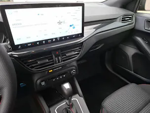 Ford Focus Station Wagon 1.0i EcoB Hybrid 155 ST-Line X