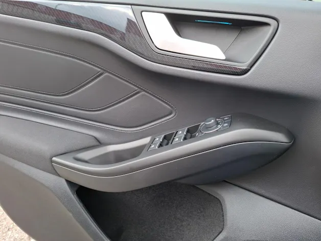 Ford Focus Station Wagon 1.0i EcoB Hybrid 155 ST-Line X