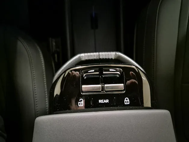 Volvo EX30 CC E60 Twin Performance AWD