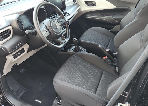 Vehicle image 8 Vehicle image 8