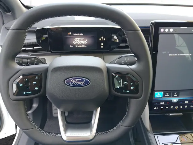 Ford Explorer Extended Range Premium AWD