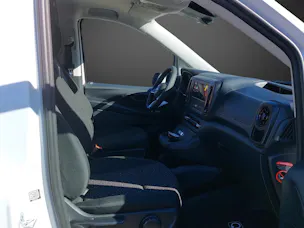 Mercedes-Benz eVito 129 Lang Worker