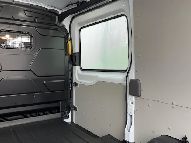 Ford E-Transit Van 390 L2H2 67kWh Trend