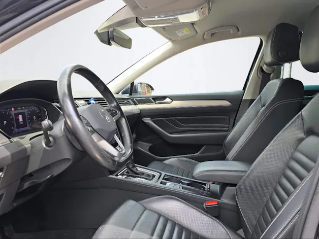 VW Passat Variant 2.0 TSI Elegance DSG 4m