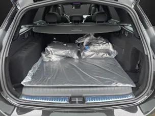 Mercedes-Benz C 300de T EQ Hybrid 4M