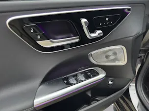 Mercedes-Benz C 300de T EQ Hybrid 4M