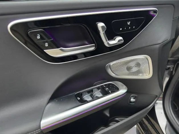 Mercedes-Benz C 300de T EQ Hybrid 4M