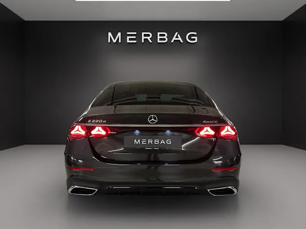 Mercedes-Benz E 220 d 4Matic 9G-Tronic