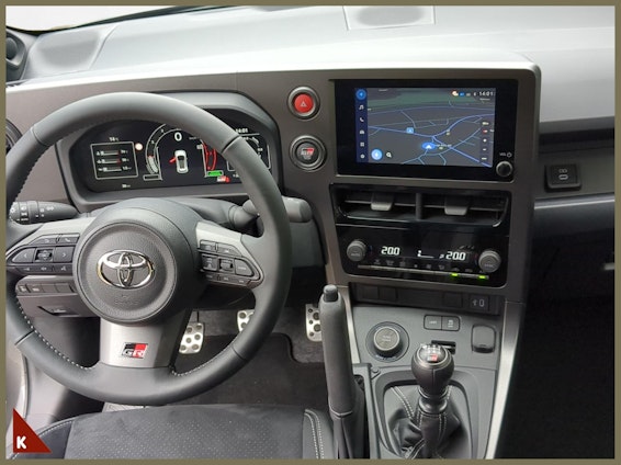 Vehicle image 13 Vehicle image 13