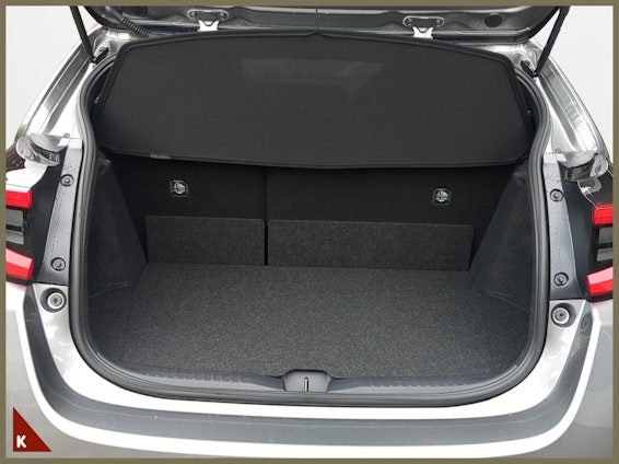 Vehicle image 19 Vehicle image 19