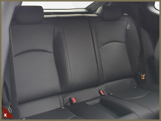 Vehicle image 18 Vehicle image 18