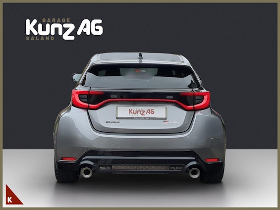 Vehicle image 4 Vehicle image 4