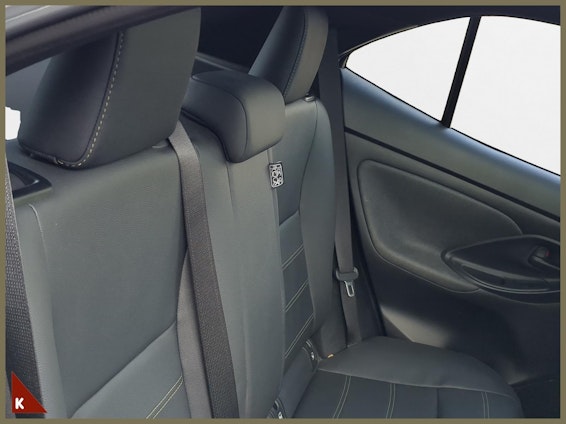 Vehicle image 18 Vehicle image 18