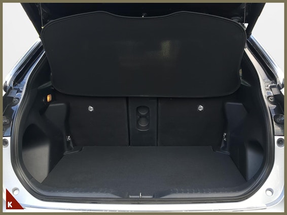 Vehicle image 19 Vehicle image 19