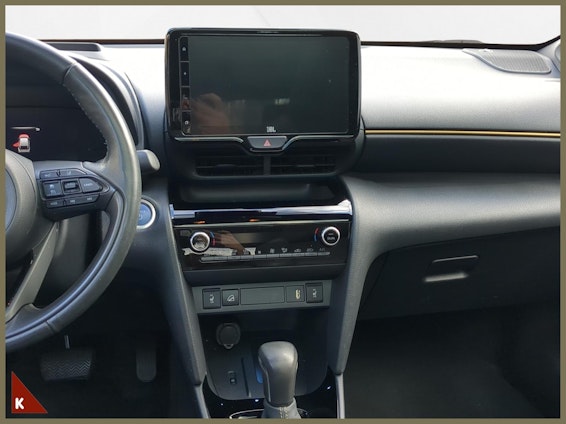 Vehicle image 14 Vehicle image 14