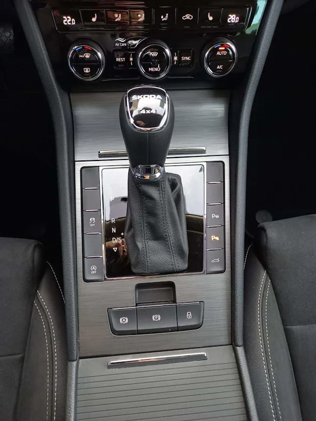 Škoda Superb Combi 2.0 TDI 200 Style 4x4 DSG