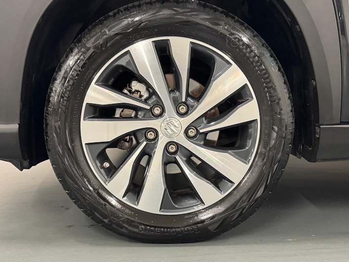 Vehicle image SUZUKI S-CROSS