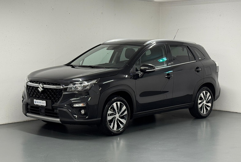 Vehicle image SUZUKI S-CROSS