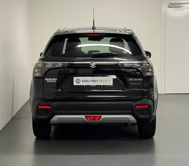 Vehicle image SUZUKI S-CROSS