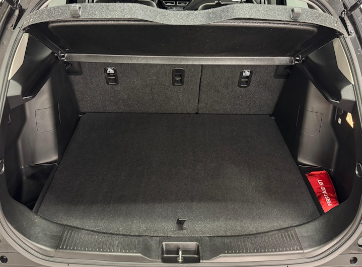 Vehicle image SUZUKI S-CROSS