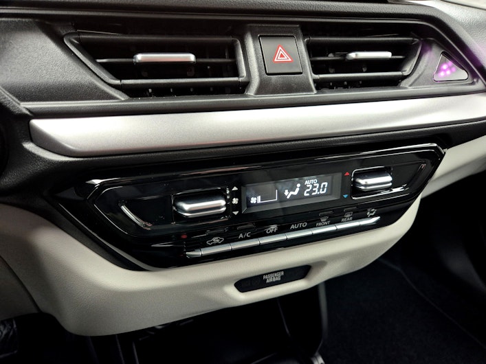 Vehicle image SUZUKI SWIFT