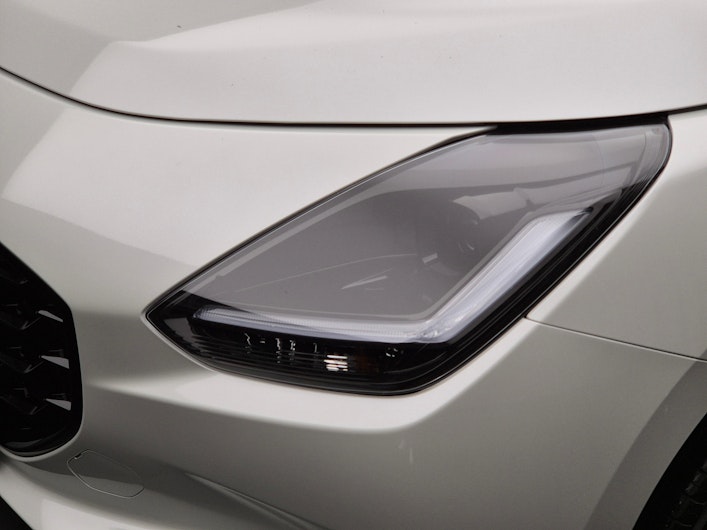 Vehicle image SUZUKI SWIFT