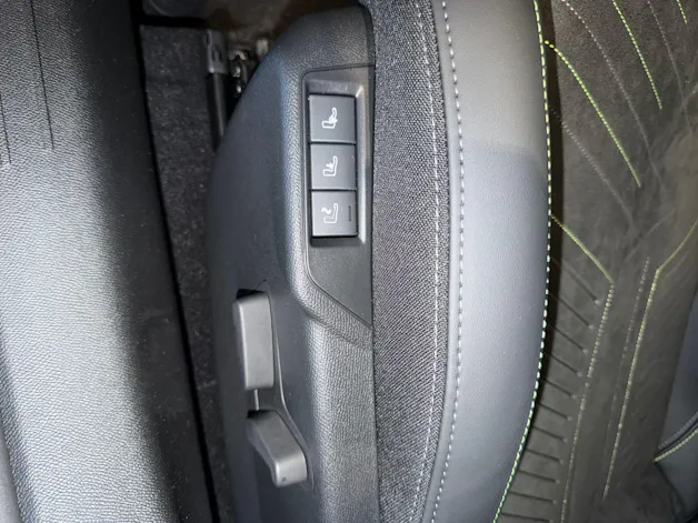Peugeot 208 1.2 Hybrid 145 GT