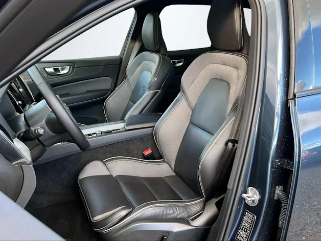 Volvo XC60 2.0 T8 TE Plus Dark eAWD