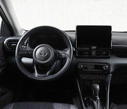 Vehicle image TOYOTA Yaris 1.5 VVT-i HSD Trend