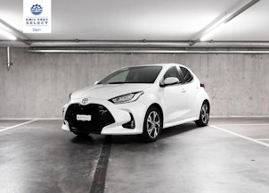 Vehicle image TOYOTA Yaris 1.5 VVT-i HSD Trend