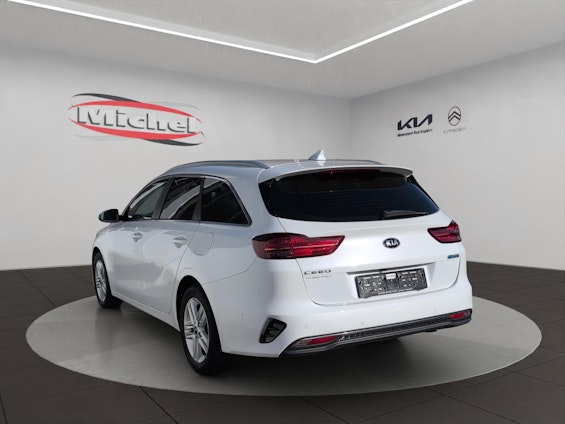 Vehicle image 3 Vehicle image 3