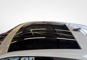 Vehicle image JAGUAR E-Pace 2.0 I4 200 R-Dynamic SE AWD