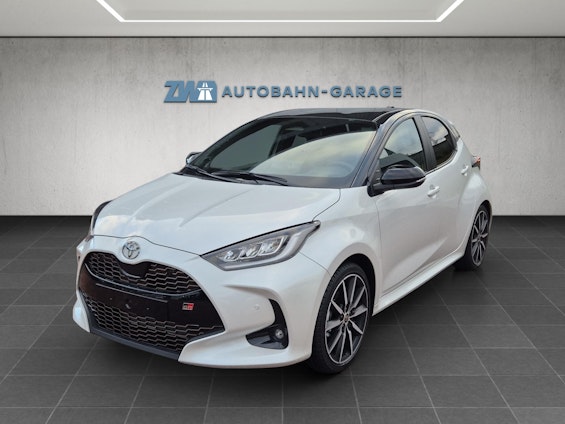 First vehicle image First vehicle image