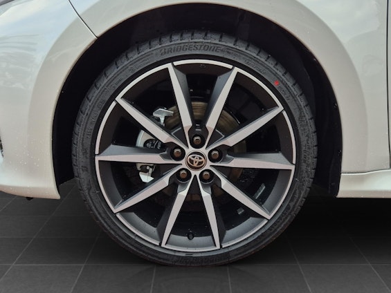 Vehicle image 14 Vehicle image 14