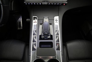 Vehicle image DS AUTOMOBILES DS7 Crossback 1.6 E-Tense Rivoli 4x4