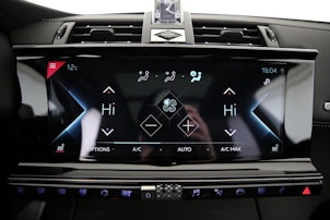 Vehicle image DS AUTOMOBILES DS7 Crossback 1.6 E-Tense Rivoli 4x4