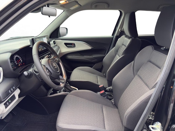 Vehicle image 9 Vehicle image 9