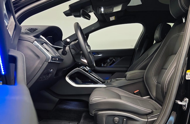 Vehicle image 3 Vehicle image 3