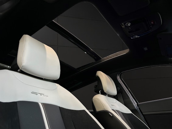 Vehicle image 11 Vehicle image 11