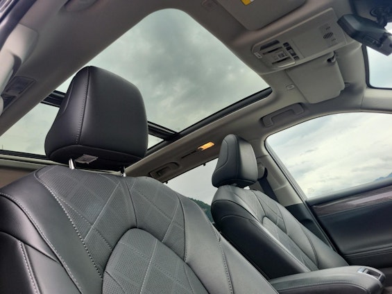 Vehicle image 18 Vehicle image 18