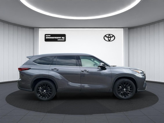 Vehicle image 4 Vehicle image 4