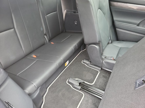 Vehicle image 16 Vehicle image 16