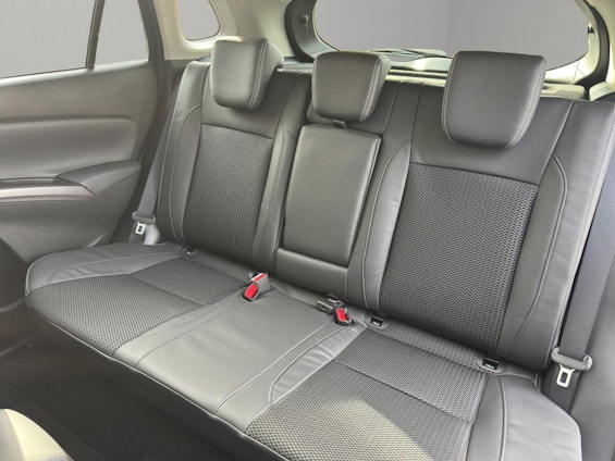 Vehicle image 7 Vehicle image 7