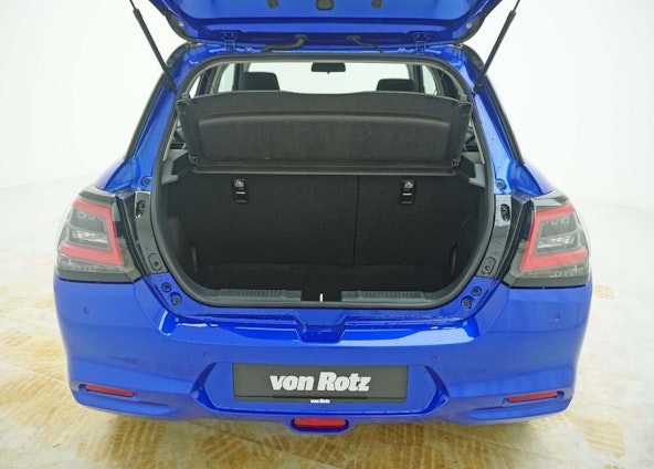 Vehicle image 17 Vehicle image 17